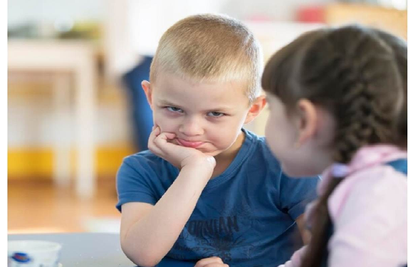 अगर आपका बच्चा भी नहीं सुनता आपकी बात तो अपनाएं ये तरीके