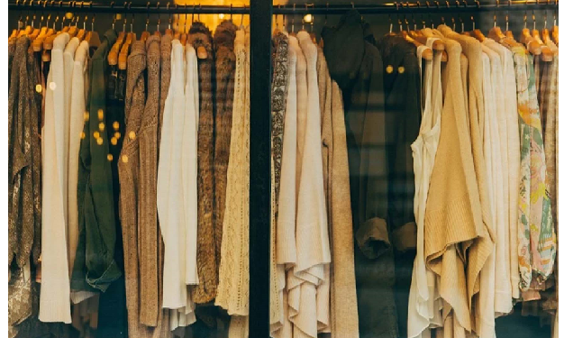 एम्सटर्डम में खुली अनोखी फैशन लाइब्रेरी, पुराने या नए कपड़े ले सकते हैं किराए पर