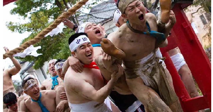 बिना कपड़े पहने पुरुष मनाते हैं जापान में ये विशेष त्यौहार