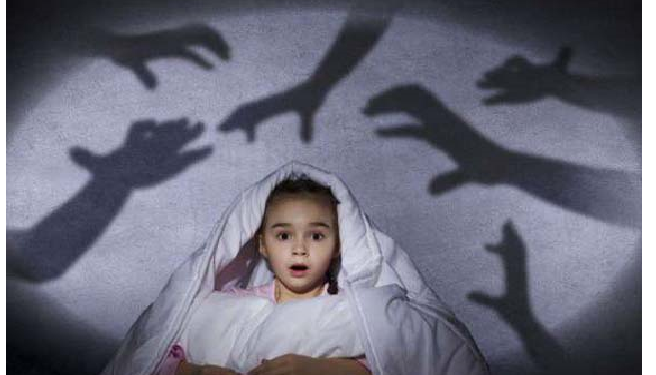 अपने बच्चे को अज्ञात भय से ऐसे बचायें