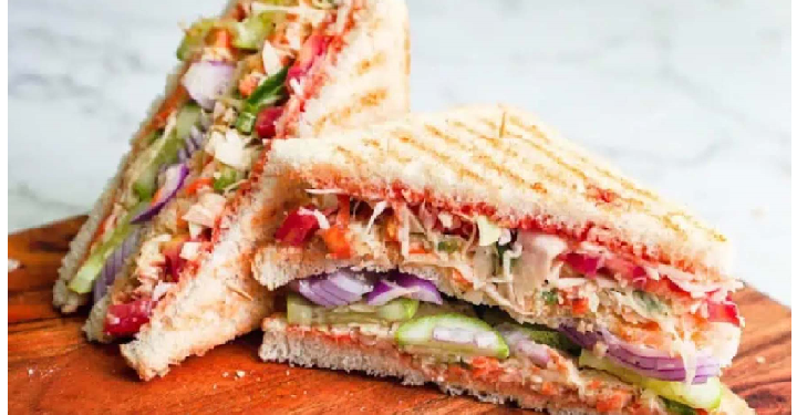 सैंडविच खाकर गरीब हो गई महिला