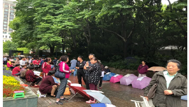 शंघाई में सजता है दूल्हा-दुल्हन का बाजार, लडके-लडकी तलाशते है मंडी में अपने लिए जोडी