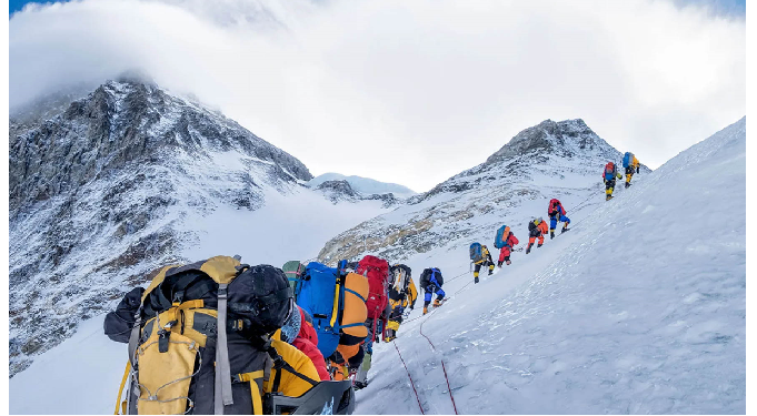 धरती तक ठीक था…..लेकिन अब आसमान में भी लग गया जाम