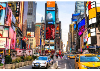 दुनिया में सबसे रईसों का शहर है न्यूयॉर्क, यहां हर शख्स के खाते में है करीब आठ करोड़ रुपए