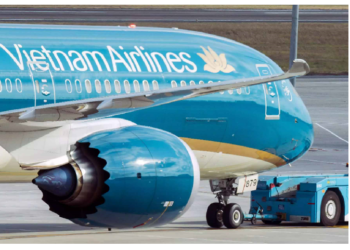 वियतनाम में एयरहोस्टेस पहनती थी 2-पीस बिकिनी