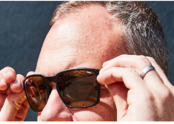 अगर काला चश्मा पहना तो मिलेगी मौत, शादी में दुल्हन को सफेद गाउन पहना भी बैन