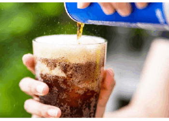 सोडा के सेवन से बढ़ सकता है प्यास का अहसास