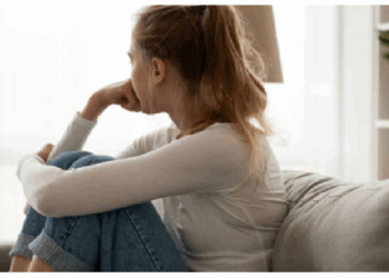 अपने व्यवहार में छिपी कुछ आदतें आपको बना देती है कमजोर