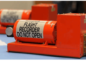 विमान का ब्लैक बॉक्स क्यों होता है चमकीले नारंगी रंग का