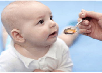 बच्चों को दवा देते समय रखें सावधानी