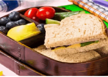 बच्चों के टिफिन में ना दे ये चीजें