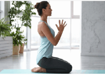 पाचन संबंधी समस्याओं से निपटने में असरदार है ये आसान