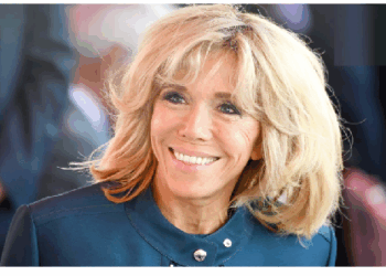 फिर चर्चा में फ्रांस के राष्ट्रपति इमैनुएल की पत्नी ब्रिजिट मैक्रों