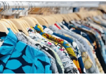 ब्रांडेड कपड़ों में लोगो हमेशा लेफ्ट साइड में क्यों…..जानिए इसका दिलचस्प कारण