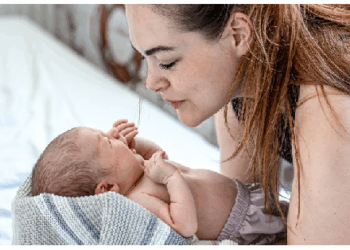 रूस लड़कियों को बच्चे पैदा करने पर दे रहा 1 लाख