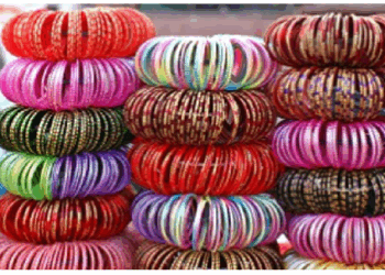 ‘सुहागनगरी’ नाम से मशहूर इस शहर में अब चूडियों की जगह इस बोतल का बोलबाला