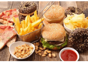 तला-भुना और ज्यादा नमक वाला भोजन बन रहा बीमारियों का कारण