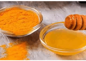 नारियल तेल, शहद और हल्दी से बढ़ाएं सुंदरता
