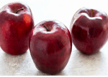 खाली पेट सेब खाने की आदत डालने के है कई फायदे