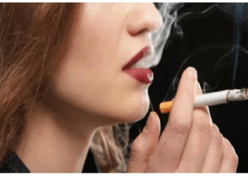भ्रम है या सच्चाई? ठंड के मौसम में सिगरेट शरीर में गर्मी पैदा करती है ?