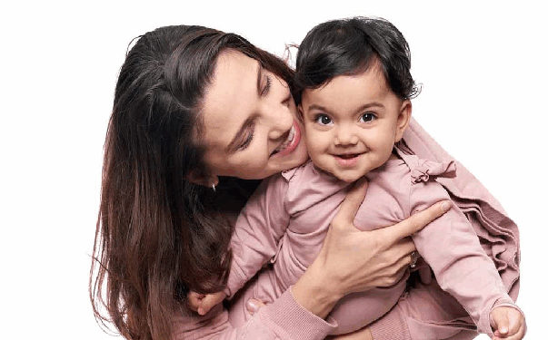 बच्चों के लिए प्यार है बेहद जरूरी, ऐसे दिखाएं बच्चों के प्रति प्यार