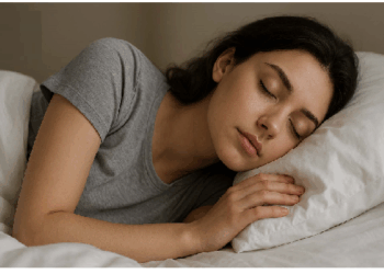 सोने की सही पोजिशन के हैं कई फायदे