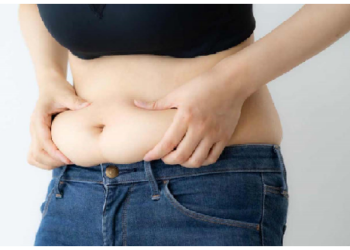 बढती उम्र के नेचुरल बदलावों की वजह से होता है बेली फैट