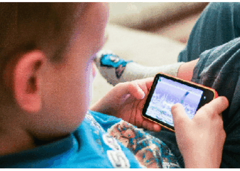 मलेशिया में बच्चों के लिए सोशल मीडिया होगा बैन