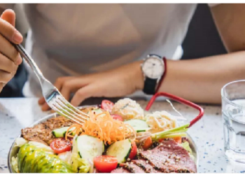 डाइट में बदलाव करके भी कर सकते हैं वजन कम, क्या कहते हैं एक्सपर्टस