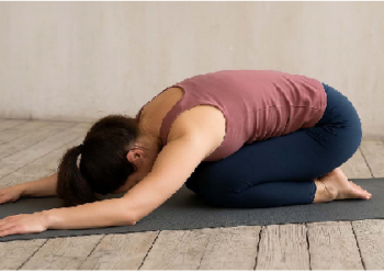 पीरियड्स में दर्द से आरामदायक योगासन से मिलती है राहत