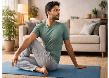 मेरुदंड को लचीला बनाने में मदद करता है मारीच्यासन