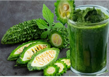 सुबह खाली पेट करेले के जूस का सेवन करना बेहद फायदेमंद