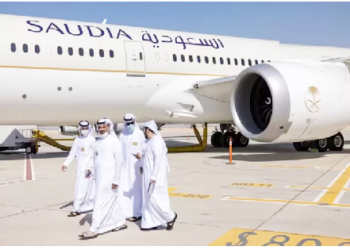 दुबई और अबू धाबी से जान बचाकर भाग रहे अरबपति, प्राइवेट जेट्स के लिए करोड़ों देने को तैयार