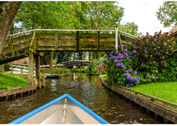 यहां ना सड़कें हैं ना कारें, हॉर्न की जगह बत्तखों की आवाज और पानी कल-कल देती है सुनाई