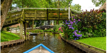 यहां ना सड़कें हैं ना कारें, हॉर्न की जगह बत्तखों की आवाज और पानी कल-कल देती है सुनाई