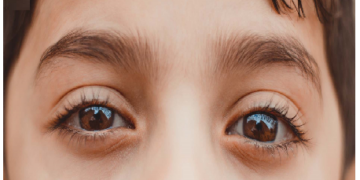 आँखों के लिए व्यायाम और सूर्यनमस्कार बेहद महत्वपूर्ण