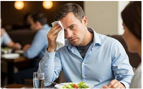 भोजन के तुरंत बाद आ रहा हो पसीना, तो हो सकता है ये कारण