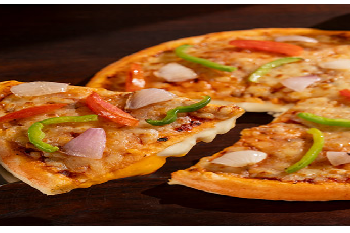 गरीबों का खाना कैसे बना दुनिया का फेवरेट पिज्जा? जानिए हैरान करने वाला इतिहास