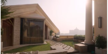 मुंबई में ऐसा घर जो एंटीलिया और फिल्म स्टार्स के घरों को दे रहा टक्कर, बिना AC के रहता है ठंडा