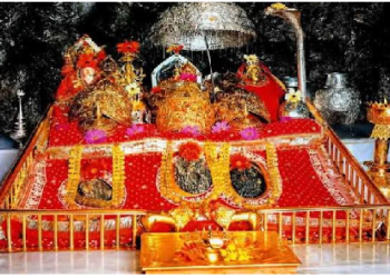 माता वैष्णो देवी के 5 रहस्य, तीन पिंडियों से लेकर भैरवनाथ मंदिर तक जानें पूरी कथा